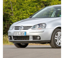 Бампер передний в цвет кузова Volkswagen Golf 5 (2003-2007)