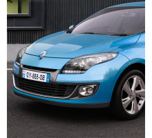 Бампер передний в цвет кузова Renault Megane 3 (2012-2014) хэтчбек рестайлинг